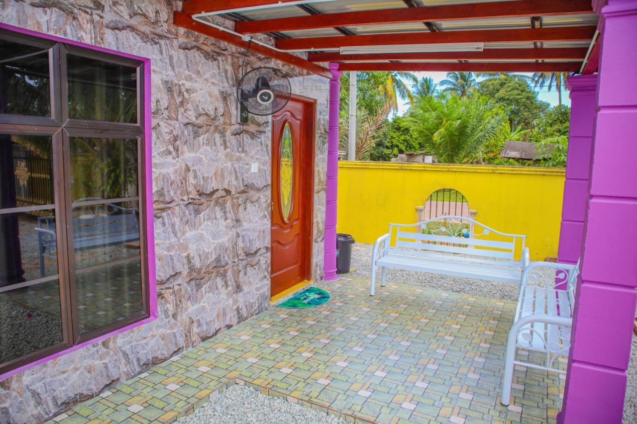 Gm Roomstay Kuala Besut Kampong Gong Manok Extérieur photo